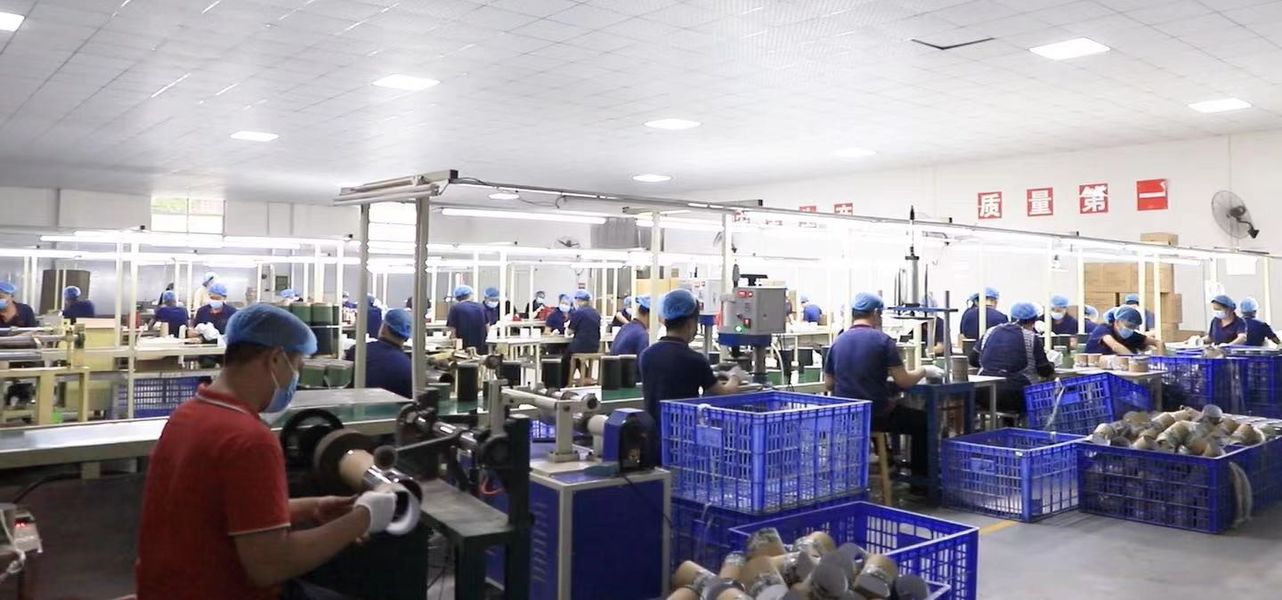 Dongguan Yongjian Paper Products Co., Ltd สายการผลิตของผู้ผลิต
