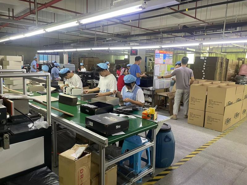 Dongguan Yongjian Paper Products Co., Ltd สายการผลิตของผู้ผลิต